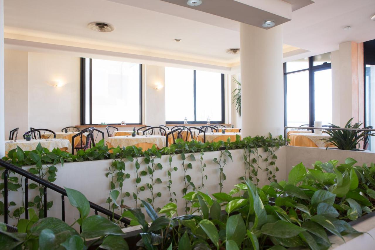 רימיני Amba Hotel מראה חיצוני תמונה